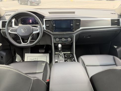 Used 2022 Volkswagen Atlas SE w/ Panoramic Sunroof Package AWD/4WD image 14