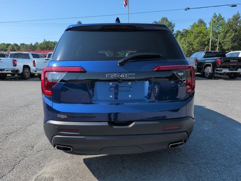 Used 2023 GMC Acadia SLT w/ Elevation Edition FWD image 6