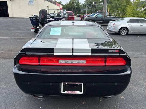 Used 2014 Dodge Challenger SRT8 w/ Harman/Kardon Audio Group RWD image 4