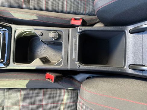 Used 2024 Volkswagen GTI SE image 27