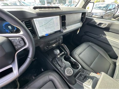 New 2025 Ford Bronco Badlands image 17