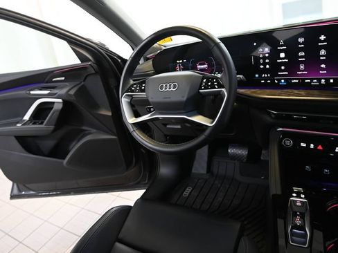 Used 2025 Audi Q5 Premium Plus AWD/4WD image 30