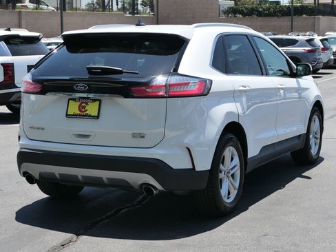 Used 2020 Ford Edge SEL AWD/4WD image 3