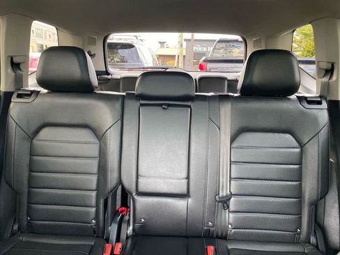 Used 2018 Volkswagen Atlas SEL Premium image 17