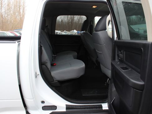 Used 2013 RAM 2500 Tradesman w/ Chrome Appearance Group image 38