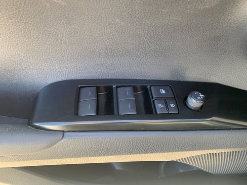 Used 2025 Toyota Camry LE w/ Convenience Package image 13