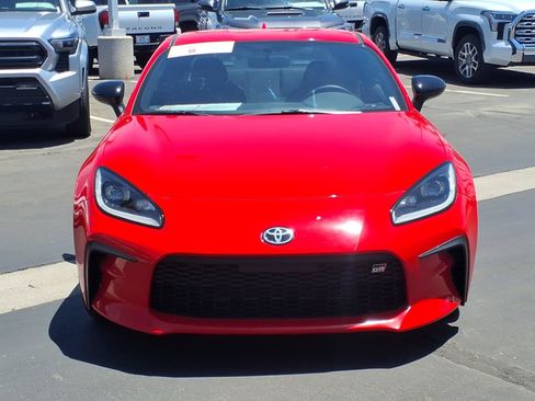 Certified 2023 Toyota GR86 w/ ALL Weather Mat Package (TMS) RWD image 2