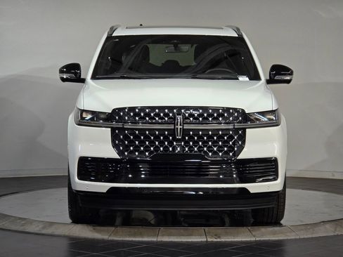 New 2025 Lincoln Navigator Black Label image 3
