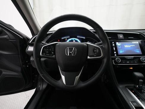 Used 2018 Honda Civic EX-T image 4