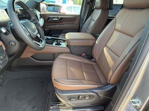 New 2026 Chevrolet Tahoe High Country AWD/4WD image 14