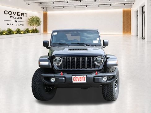 Used 2026 Jeep Wrangler Unlimited Rubicon AWD/4WD image 19