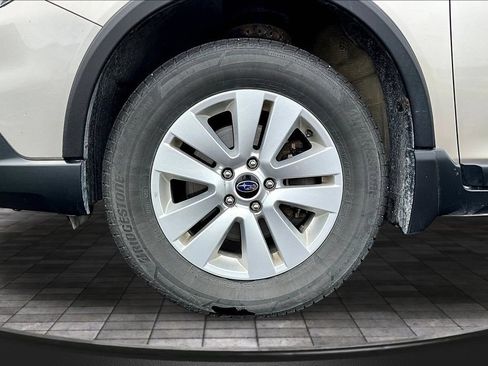 Used 2016 Subaru Outback 2.5i Premium AWD/4WD image 29