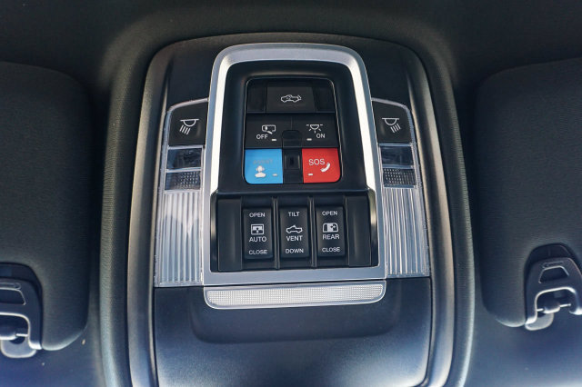 Used 2026 RAM 2500 Laramie AWD/4WD image 36
