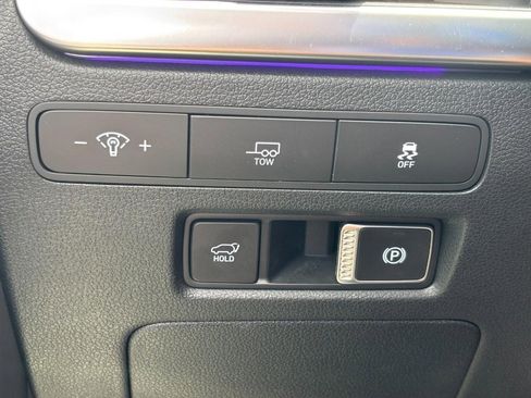 Used 2024 Hyundai Palisade Calligraphy image 18