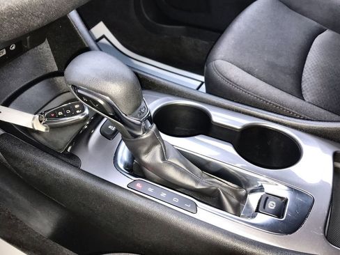 Used 2024 Chevrolet Malibu LS image 19