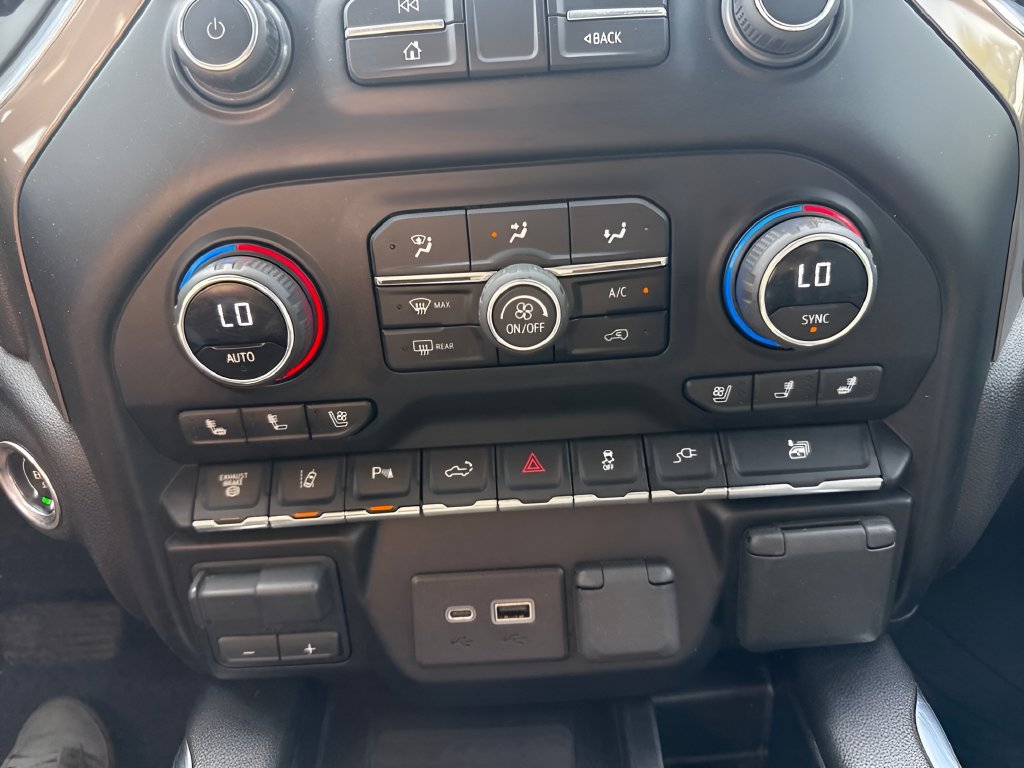 Used 2023 Chevrolet Silverado 3500 High Country AWD/4WD image 21