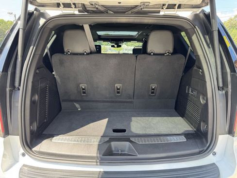 Used 2021 Chevrolet Tahoe RST w/ Luxury Package RWD image 16