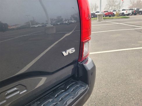 Used 2019 Toyota Tacoma TRD Off-Road image 7