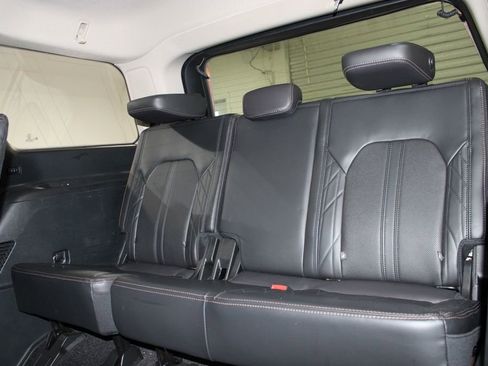 Used 2021 Ford Expedition Platinum image 21