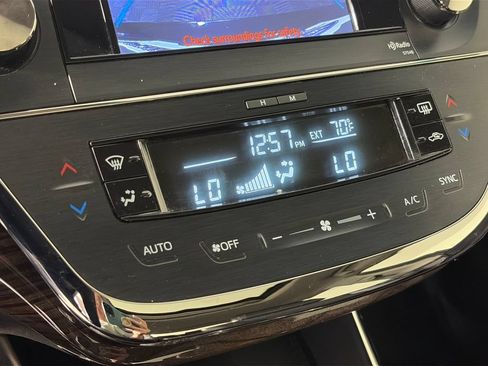 Used 2014 Toyota Avalon XLE Touring FWD image 21