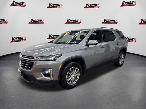 Used 2023 Chevrolet Traverse LT image 1