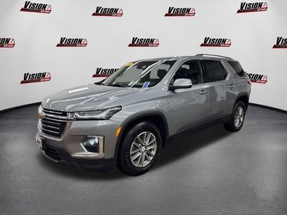 Used 2023 Chevrolet Traverse LT