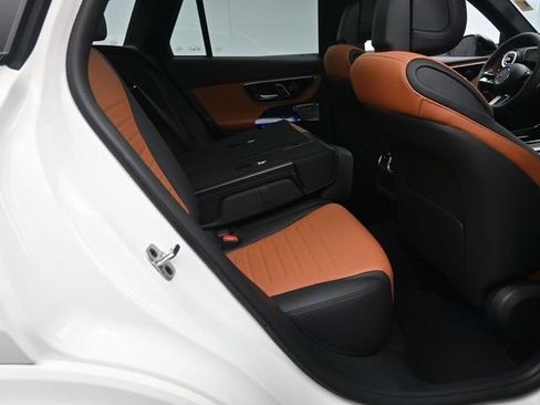 Used 2026 Mercedes-Benz GLC 300 image 28