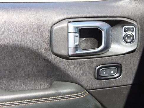 Used 2024 Jeep Wrangler Unlimited Sahara AWD/4WD image 14