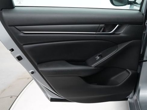 Used 2022 Honda Accord Sport image 38