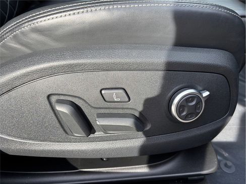 Used 2023 Audi S4 Prestige w/ Prestige Package image 48