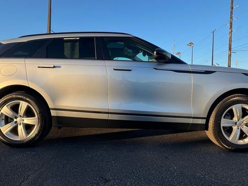 Used 2018 Land Rover Range Rover Velar S image 9