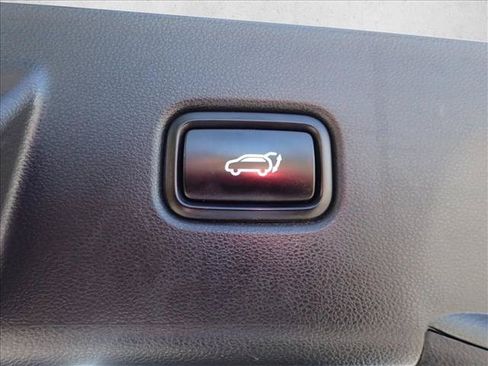 Used 2025 Hyundai Tucson Limited AWD/4WD image 9