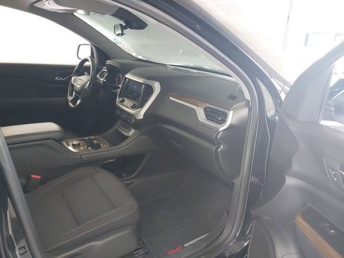 Certified 2023 GMC Acadia SLE w/ Driver Convenience Package image 29