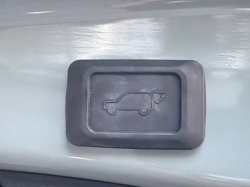 Used 2022 Toyota RAV4 XLE w/ Convenience Package FWD image 19