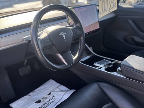 Used 2019 Tesla Model 3 Standard Range Plus image 12