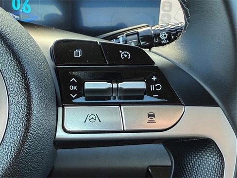 Used 2023 Hyundai Elantra SEL w/ Convenience Package image 14