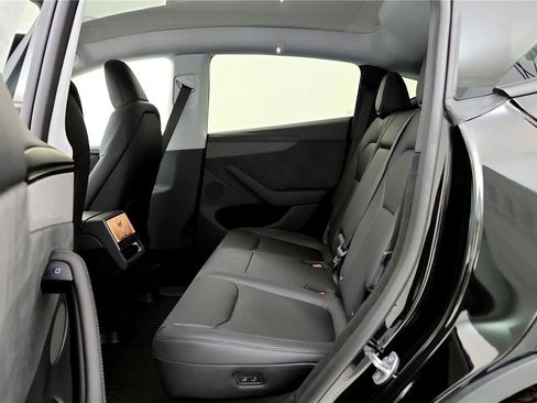Used 2026 Tesla Model Y Long Range image 21