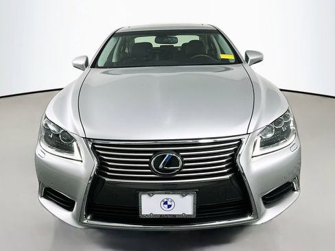 Used 2016 Lexus LS 460 image 2