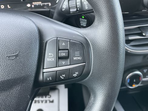 Used 2022 Ford Escape SE image 17