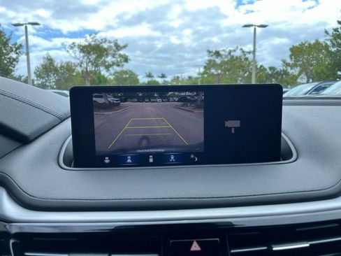 Used 2024 Acura MDX FWD image 11