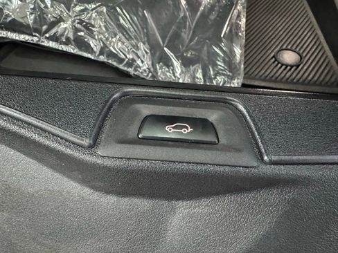 Used 2021 BMW X5 xDrive40i w/ Convenience Package image 23