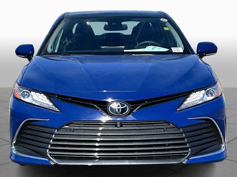 Used 2024 Toyota Camry XLE w/ Navigation Package image 4