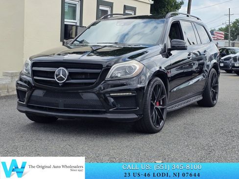 Used 2016 Mercedes-Benz GL 63 AMG 4MATIC image 3