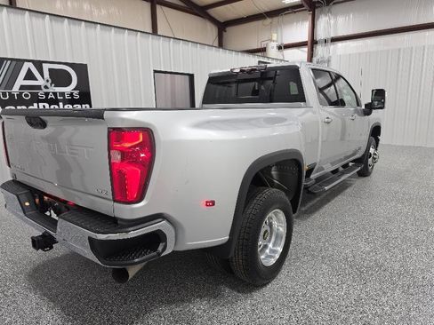 Used 2020 Chevrolet Silverado 3500 LTZ w/ LTZ Plus Package image 7