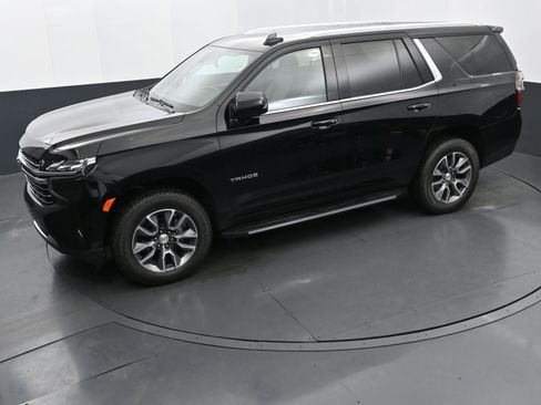 Used 2024 Chevrolet Tahoe LT w/ Luxury Package image 28