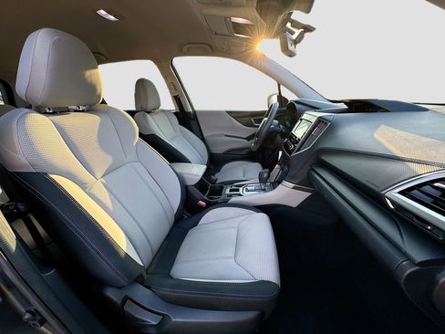 Used 2023 Subaru Forester image 33