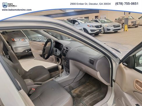 Used 2000 Toyota Corolla CE FWD image 12