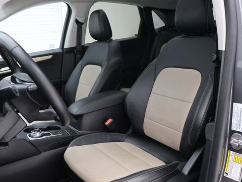 Used 2022 Ford Escape Titanium w/ Titanium Elite Package image 16