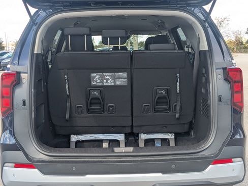 New 2026 Kia Carnival LXS image 13