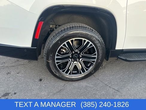 New 2026 Jeep Grand Wagoneer L 4WD w/ Premium Group I image 9